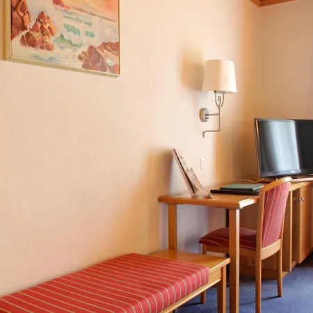 Hotell Alpenblick Superior 3*