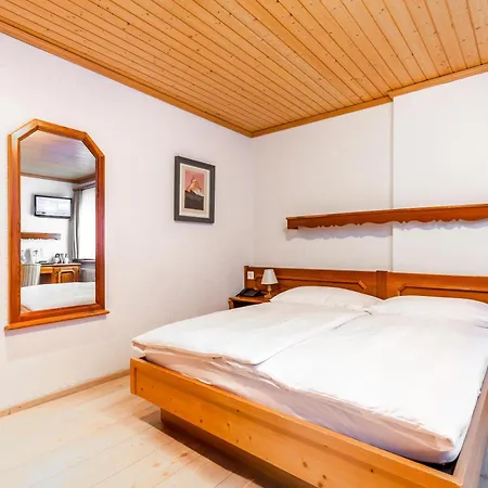 Готель Alpenblick Церматт