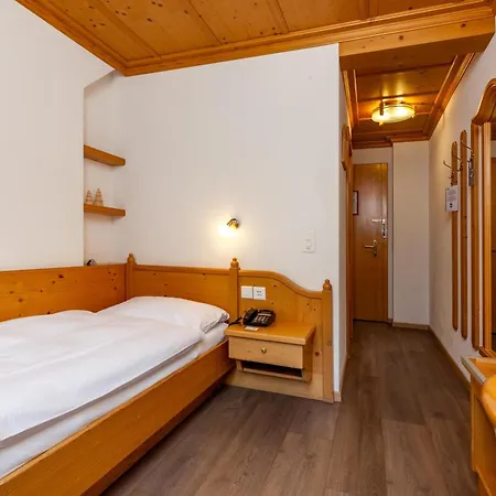 Hotel Alpenblick 3*