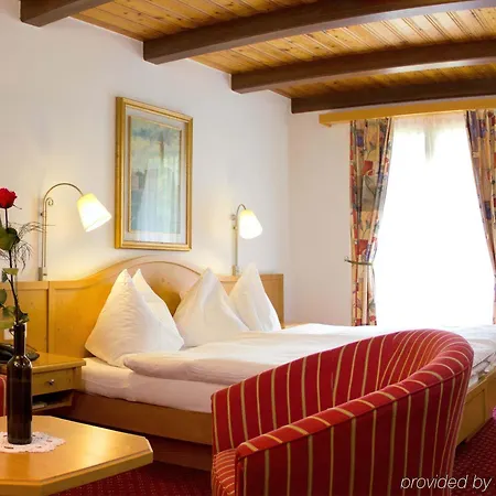 Hotell Alpenblick Superior 3*