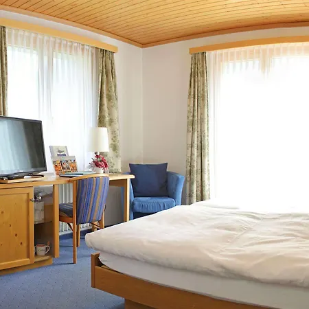 Hotell Alpenblick Superior 3*